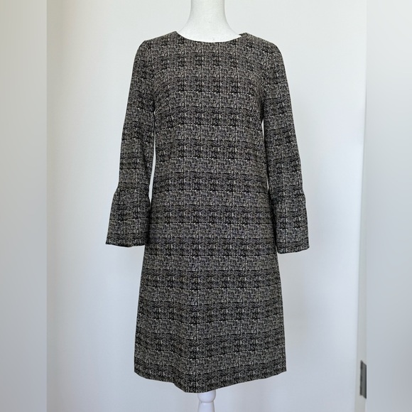 Elegant Black and Cream Houndstooth Dress - Picture 1 of 10